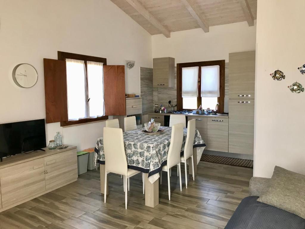 Вилла Casa Indipendente Con Accesso Diretto Al Mare Ovile la Marina Экстерьер фото
